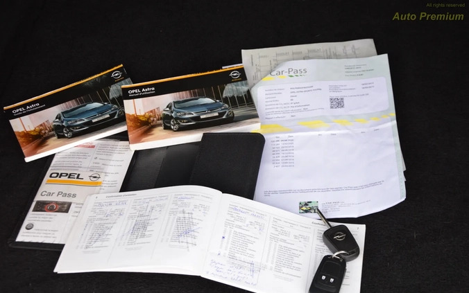 Opel Astra cena 32800 przebieg: 183086, rok produkcji 2015 z Chrzanów małe 562